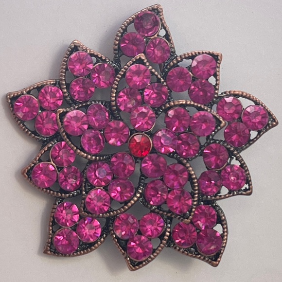 Purple flower brooch pin signed JG - Picture 3 of 9
